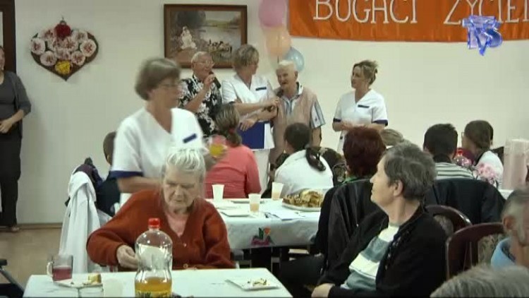 media-06062012_samochod_dla_dps_bwa