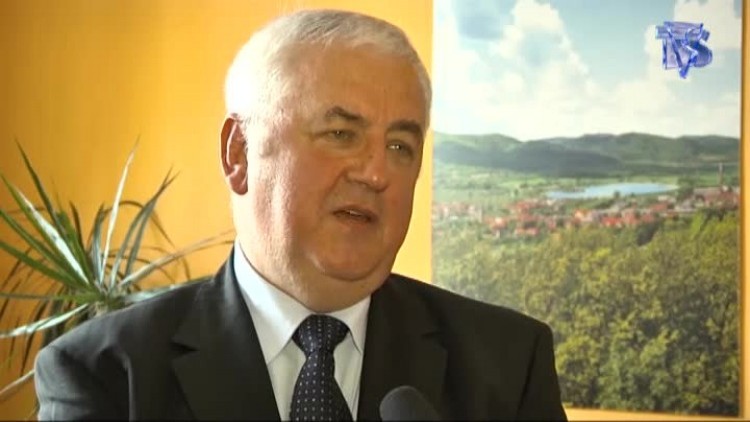 media-06062012_inwestor_bwa_frech