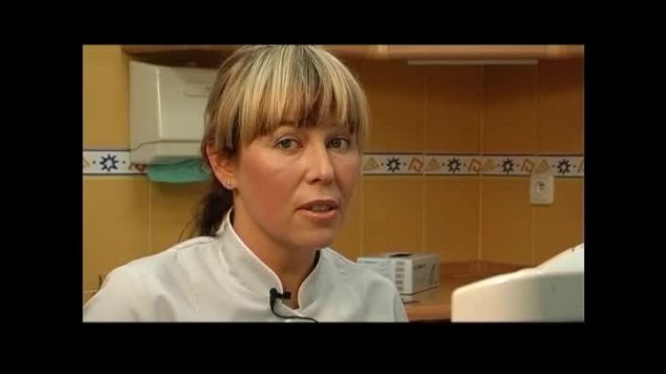 piekny_usmiech_-_stomatologa_estetyczna.mp4