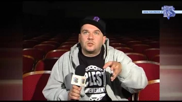 wywiad_-_2cztery7_i_vienio_-_molesta_ewenement.mp4